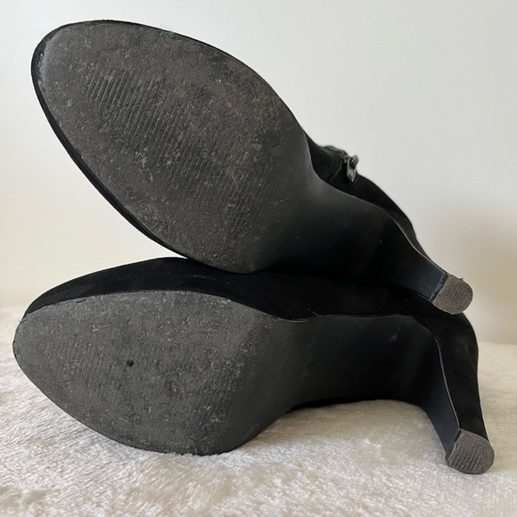 Fergie ankle boots, black, size 8 1/2. - Picture 8 of 8